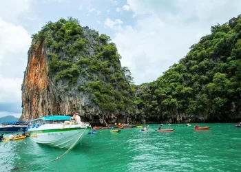 Speedboat Day Tour