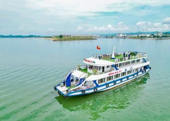5 Stars Sapphire Cruise 1