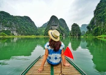 Bai Dinh and Trang An Big Group Tour from Hanoi