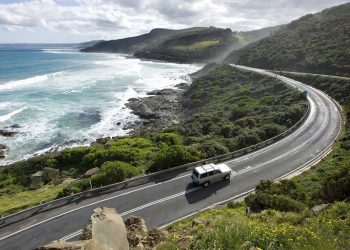 Great Ocean Road Full Day Tour with Round-Trip Hotel Transfers 3