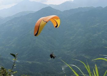 Paragliding Experience in Ha Noi