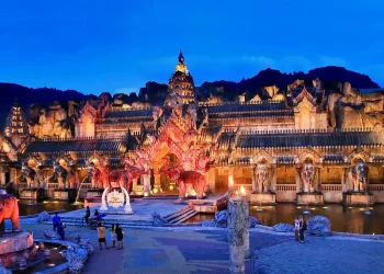 Phuket Fantasea Tickets with Optional Dinner