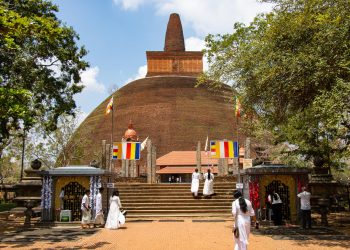 Private Anuradhapura Buddhist Pilgrimage Half Day Tour