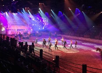 Australian Outback Spectacular Heartland Show Tickets with Dinner